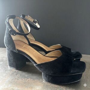 Bernardo Platform Heeled Sandal 8 Ankle Strap Evening Formal Suede Black Raleigh